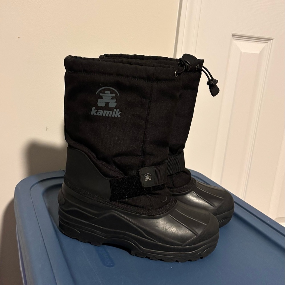 Kamik Rocket winter Boots black size big kid 5